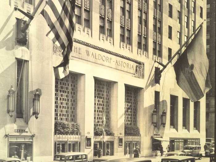 The hotel moved to its current location, on Park Avenue and 50th St., in 1931. When it first opened, President Herbert Hoover said that it was "an event in the advancement of hotels."