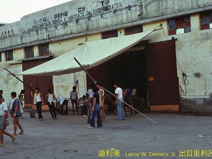 Demery says this is most likely a warehouse along the  inner harbor.