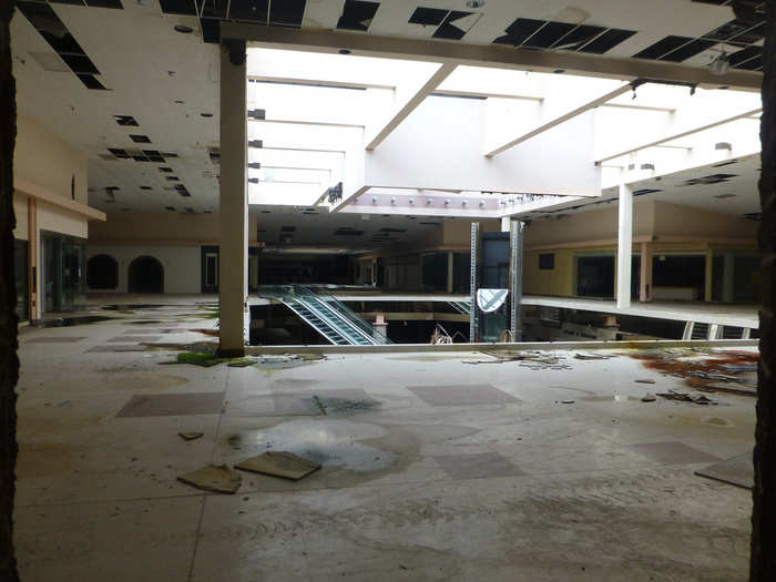 Now that you have seen photos of dying Sears stores