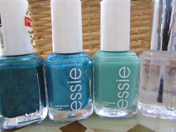 21) Essie