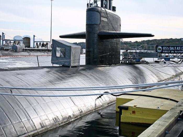 Today the base is the home port of fifteen attack subs, and its ten piers allow it to berth 18 subs. Even so, the base has plans to expand over the next two decades.