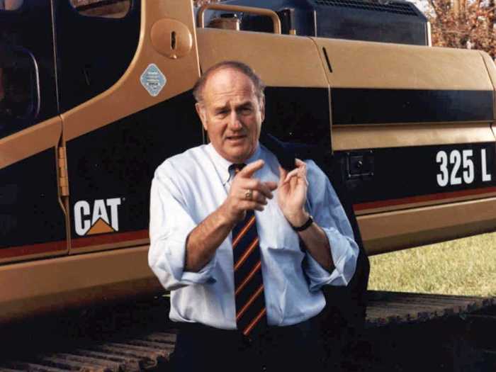 A 1971 Sloan grad, Donald Fites served as CEO of Caterpillar, Inc. from 1990 to 1999.