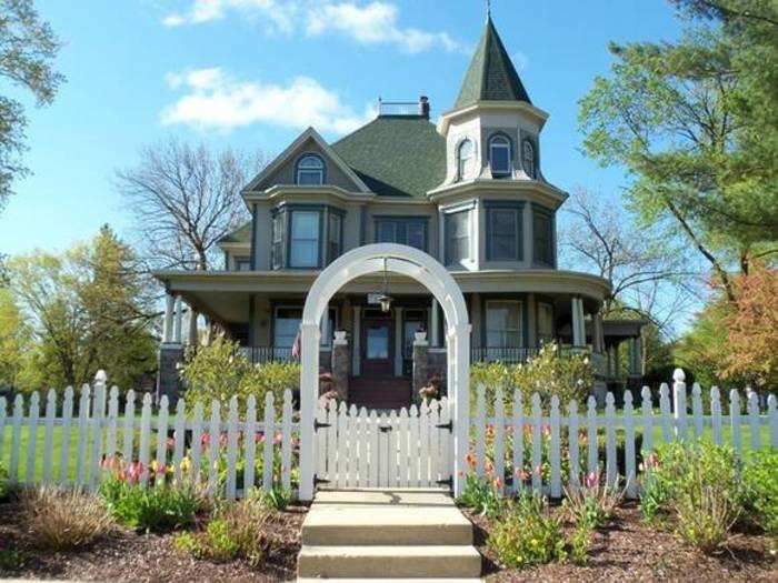 You may recognize this $935,000 Victorian in Illinois from the movie "Groundhog Day."