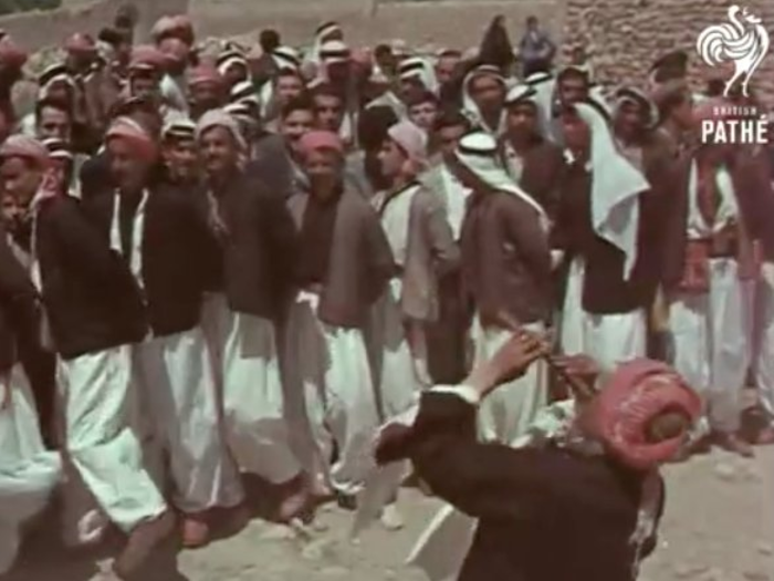 ... as well as one of their festivals. Here are Kurdish men rocking out to the zorna, a traditional Kurdish pipe.