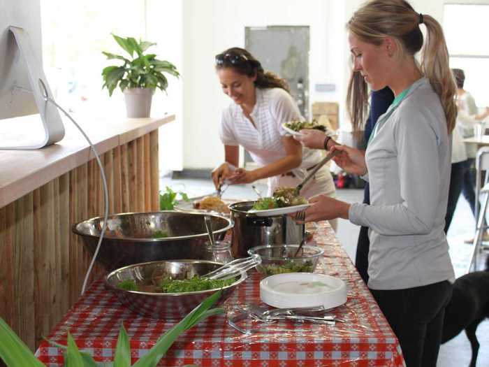 Each Friday, they take turns cooking lunch for the entire team, using the locally sourced food you can get through Farmigo.