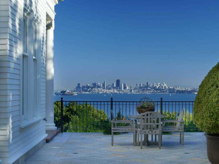 But what makes this house so special are the breathtaking views of San Francisco.