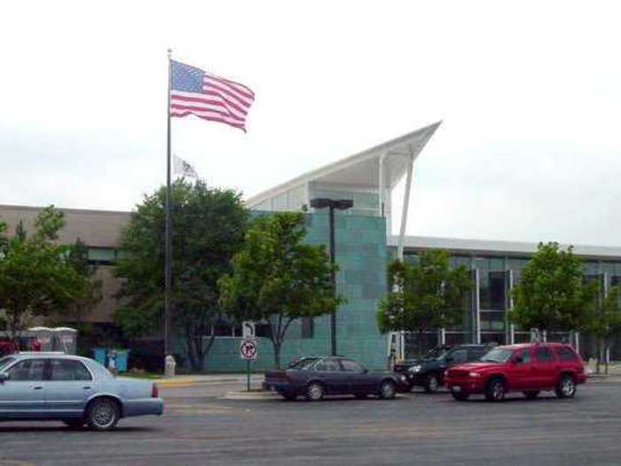 2. Adlai E. Stevenson High School (Lincolnshire, IL)