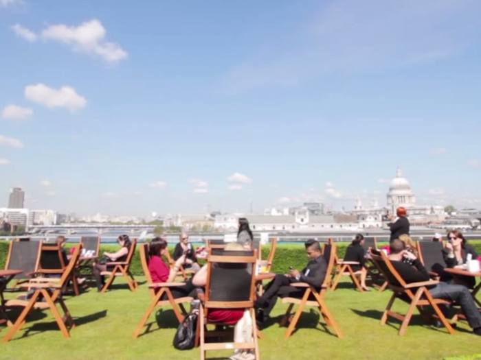 Cannon Bridge Roof Gardens serves as a popular event space, providing views of landmarks like The Shard, Tower Bridge and St. Paul’s Cathedral.