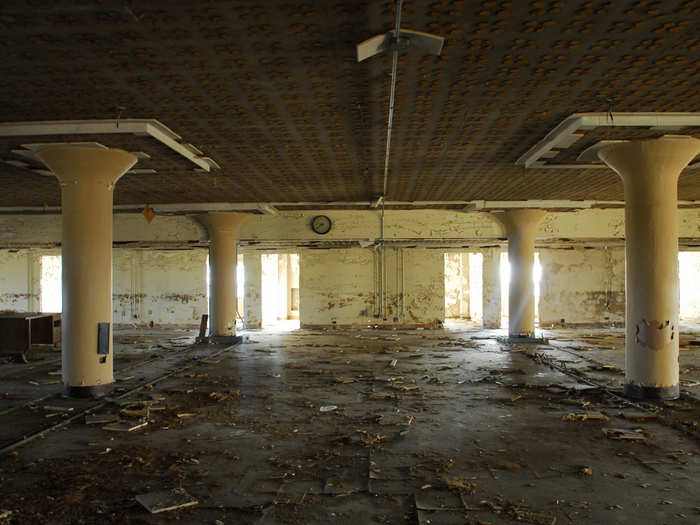 People used to come to Chicago to tour the building.