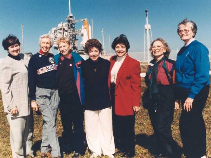 After that, Lovelace and Cobb together recruited 19 more women pilots to undergo the same tests. Each woman had at least 1,000 hours of flight experience.