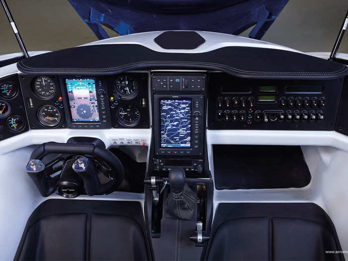 And is equipped with all the dashboards needed for flight.