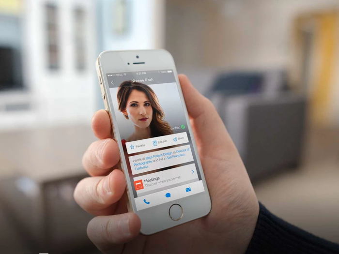 Humin makes it easier for you to remember people you meet.