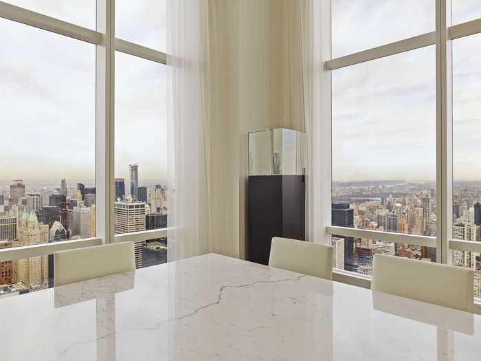 And it also has gorgeous views of the Manhattan skyline.