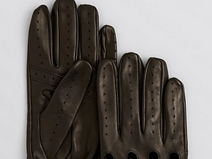 Grip the steering wheel with these elegant leather driving gloves