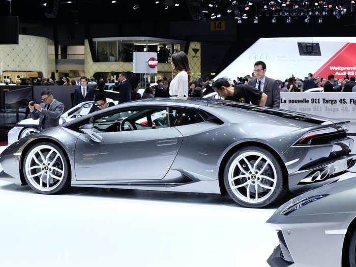 It was designed from scratch, but retains the basic look of 21st century Lamborghinis.