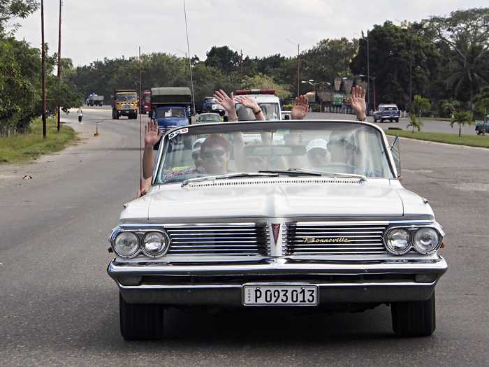 This Pontiac Bonneville drop top looks factory fresh from this angle.