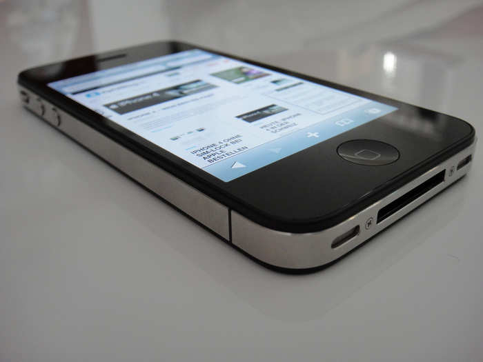 1. iPhone 4