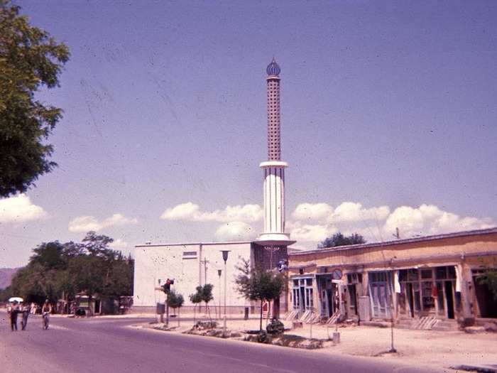 Astonishing Pictures What Afghanistan Looked Like Before Its Decades Of War