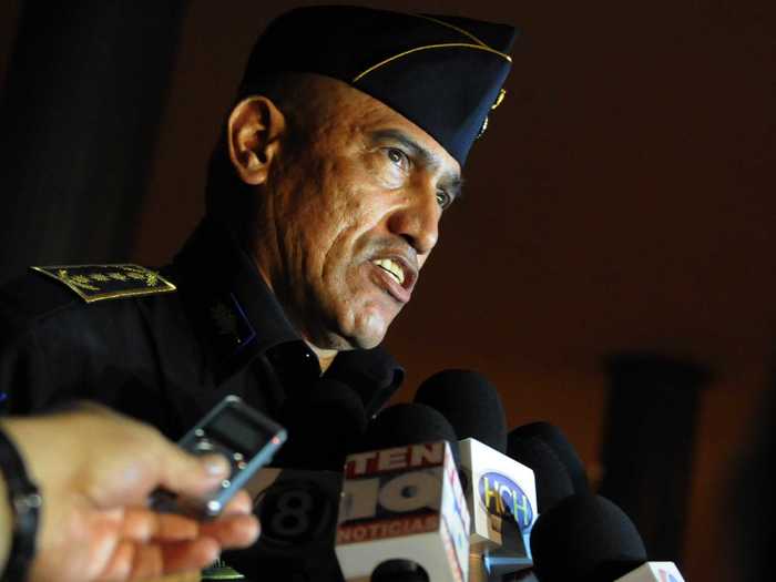 Even former national police chief Juan Carlos “El Tigre” Bonilla, shown below, faces accusations of extrajudicial killings. In 2002, the Honduran government accused him of participating in a death squad called Los Magníficos. He only paid a $5,000 fine. The force dismissed him in December 2013.