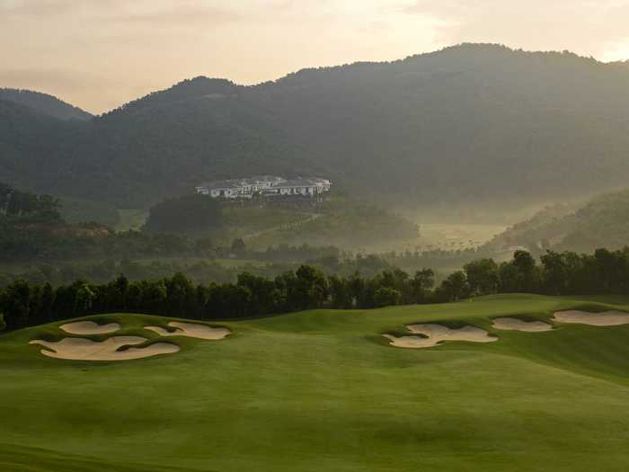 The first Dongguan course was designed by the best female golfer in history, Annika Sorest. It has lots of natural terrain, dramatic elevation changes, and mountains in the background.