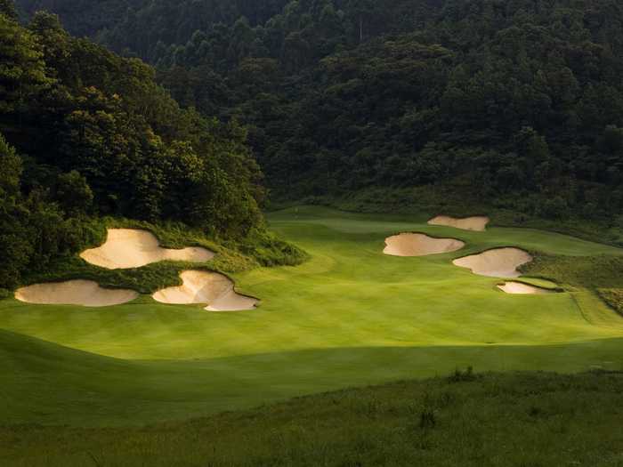 Greg Norman — the world’s top player for a decade — designed this course. The narrow fairways and dense forestation make it one of the hardest courses in Asia.