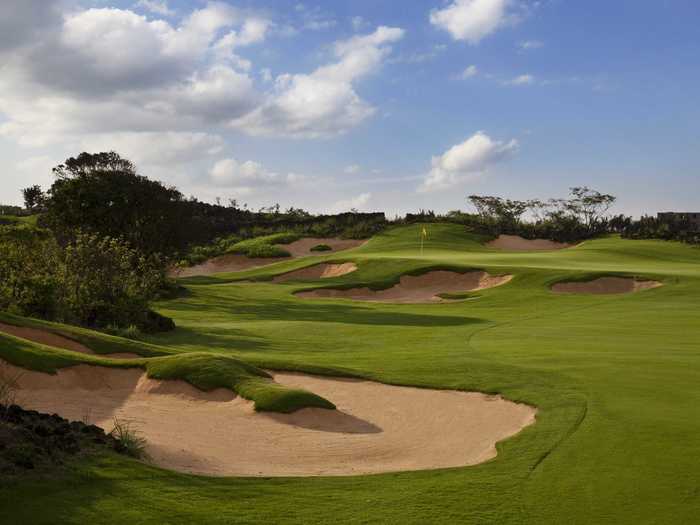 The 7,400-yard Lava Field course has lots of tough turf and bunkers.