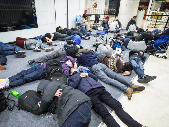 Many ended up sleeping on the ground.