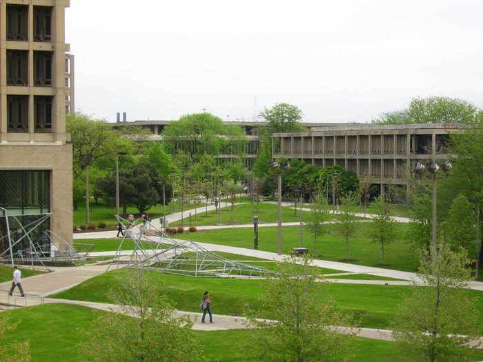 16 (TIE). University of Illinois at Chicago