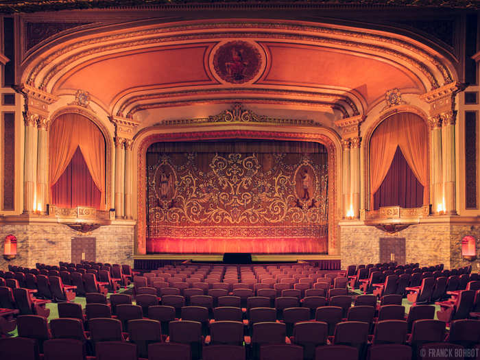 The impressive Grand Lake Theater, in Oakland, California, built in 1926, has four separate, ornate movie screens, none more impressive than the main auditorium, seen below, which features an antique Wurlitzer piano that is still played before screenings on Fridays and Saturdays.