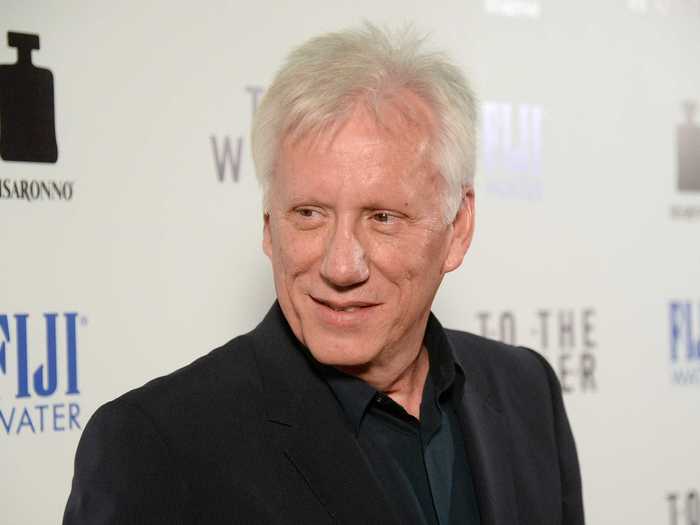 Actor James Woods studied political science at MIT on a scholarship. He was a member of the theater group Dramashop and a brother of the Theta Delta Chi fraternity, but he dropped out in his senior year to pursue his acting career.