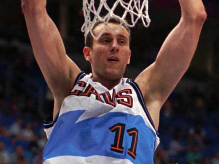 Zydrunas Ilgauskas was picked 20th overall by the Cleveland Cavaliers.