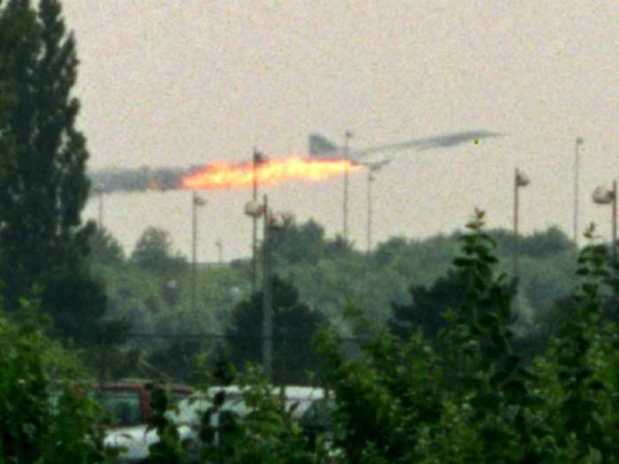 Flames come out of the Air France Concorde seconds before it crashed in Gonesse near Paris