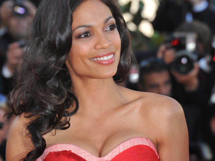 Rosario Dawson can speak Klingon.