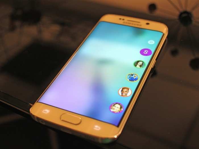 There is one key software feature the edge has that the S 6 doesn