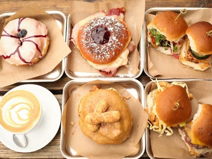 District: Donuts. Sliders. Brew