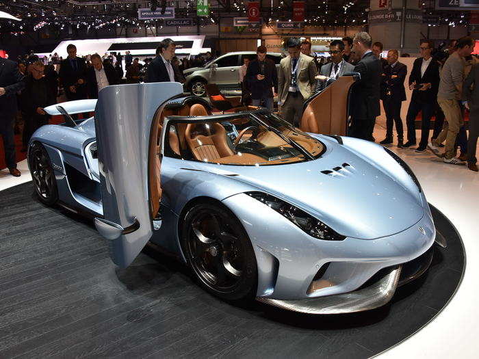 Swedish hypercar specialist Koenigsegg took shocked with crowd with a 1,500 Regera hybrid, the world