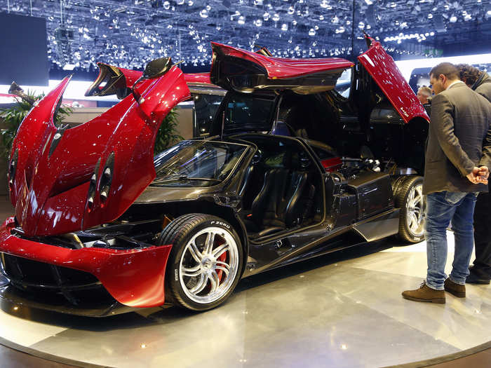 Other car-show darlings also made an appearance, such as the incredible Pagani Huayra hypercar and ...