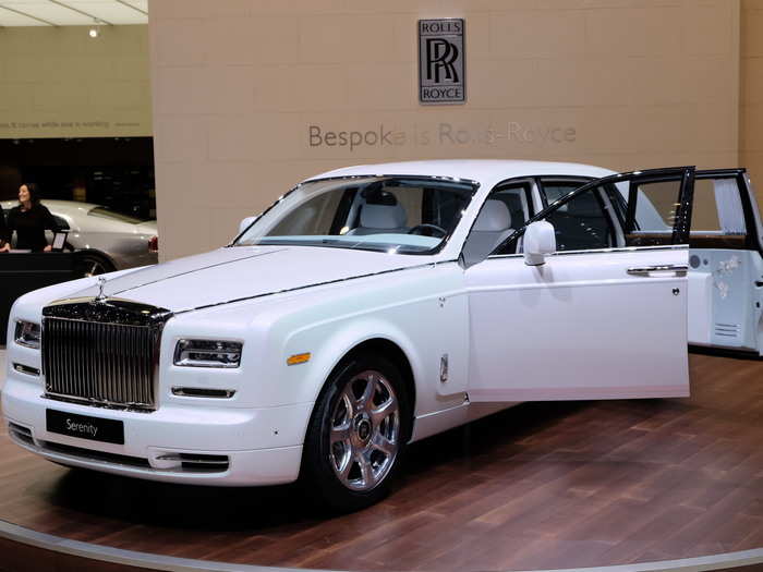 Not to be outshone, Rolls-Royce presented a bespoke limo, called "Serenity," to the public. Although it may look like an average Phantom ...