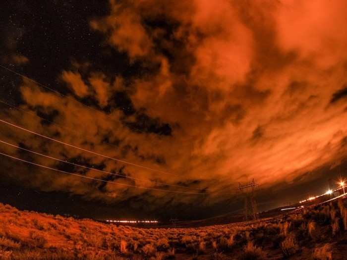 Light pollution from power plant near Page, Arizona