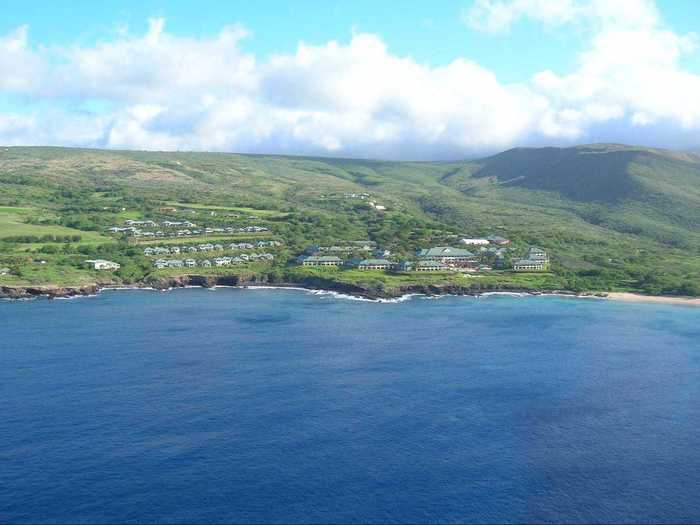 In February 2014, Ellison reportedly purchased 21 more residential properties near the Four Seasons Resorts Lanai at Manele Bay, spending a little more than $41 million.