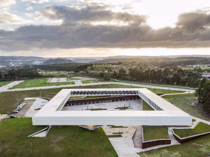 MIXED USE (popular): O´bidos Technological Park Central Building by Jorge Mealha Arquitecto Ld