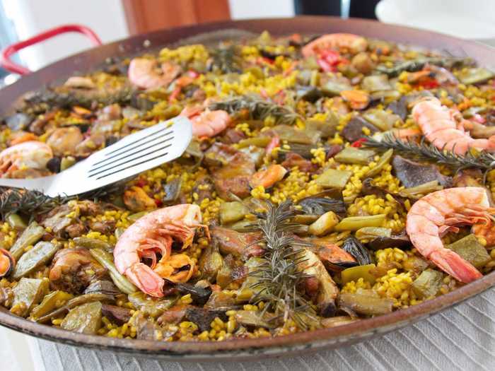 Although Spain is the traditional destination for paella, Cuba offers its own version made with ham, chicken, mussels, chorizo, shrimp, scallops, and lobster.