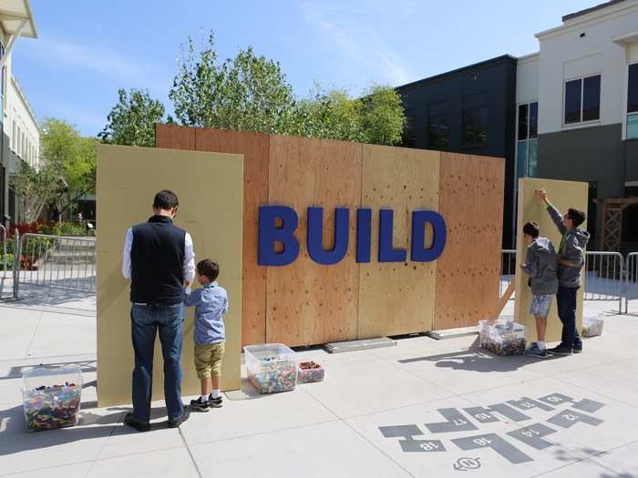 And here were entire walls ready to be adorned with a whole bucket