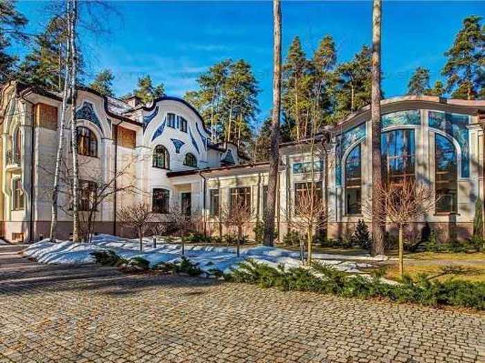 3. Russia: A country house on the outskirts of Moscow.