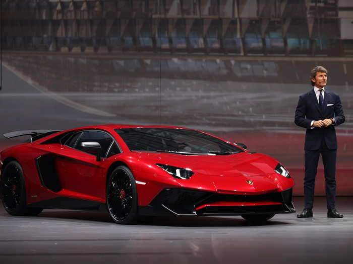 ... with its flagship Aventador LP 750-4 Superveloce making its first appearance in China.