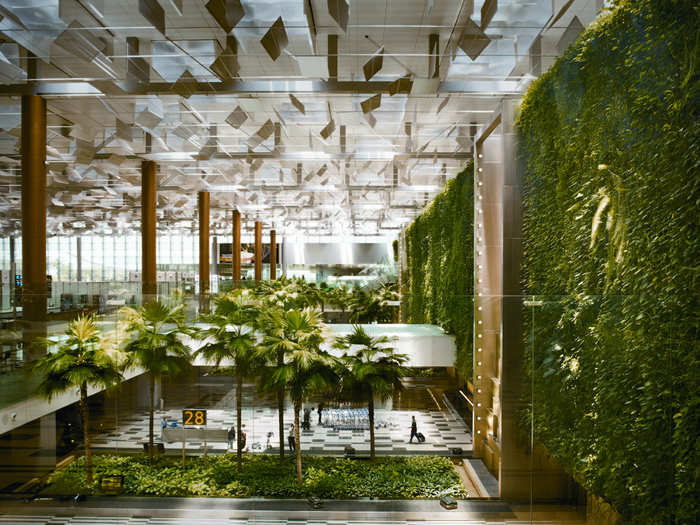 1. Singapore Changi International Airport (SIN)