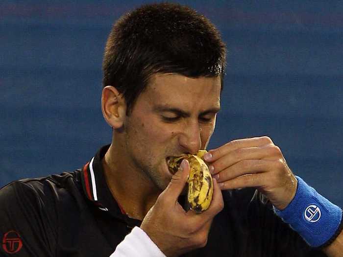 He furtively eats bananas during changeovers.