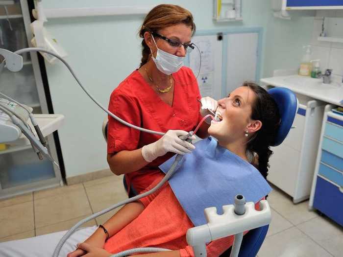 Dental hygienist