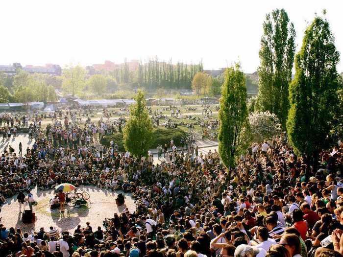 2. Seize your 5 minutes of fame at Mauerpark Karaoke.