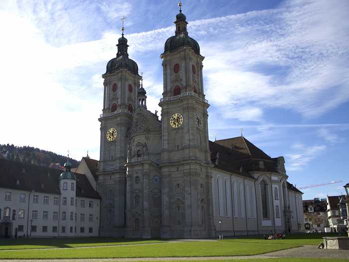 13. The University of St. Gallen ranks as Switzerland